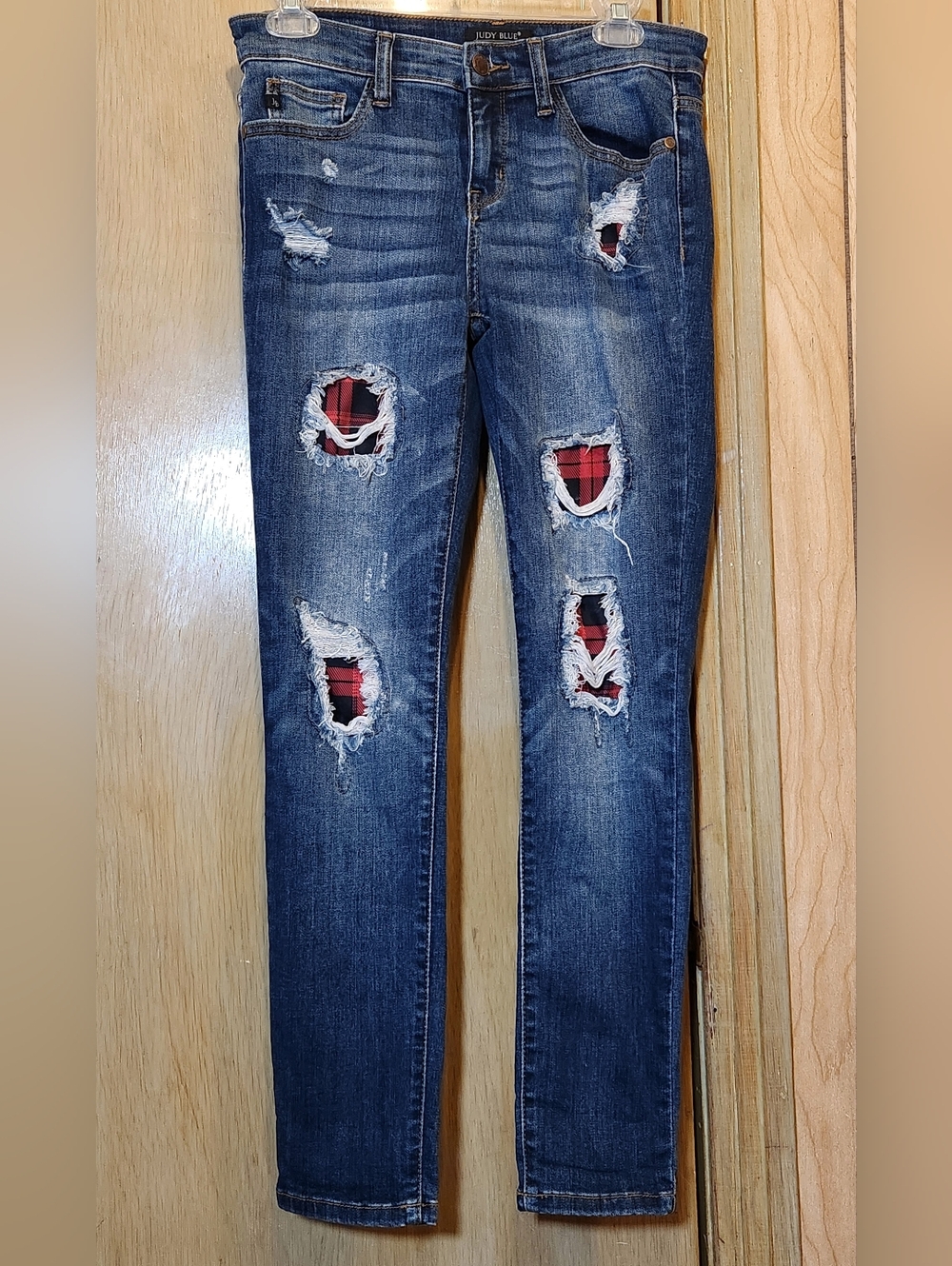 Judy Blue Red Buffalo Plaid Patch Distressed Jeans 7/28